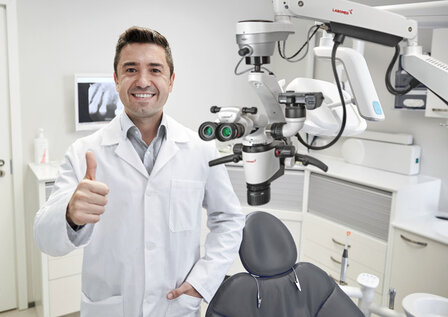 Magna FL microscope with floor mount