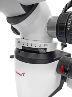 Magna FL microscope with floor mount