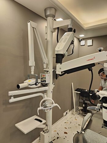 AXIUS Dental Column System,